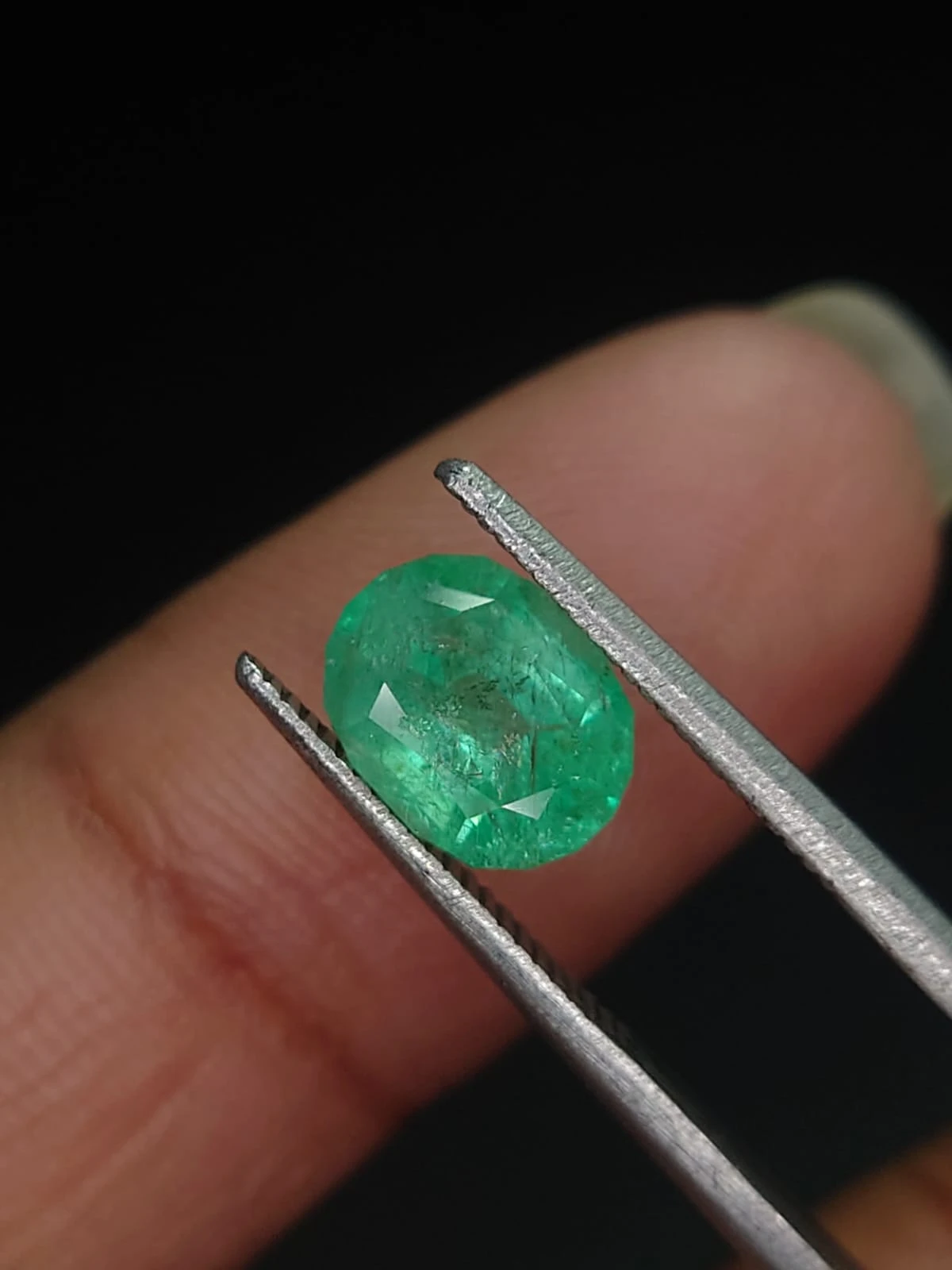 1.36ct Natural Emerald From Pajshir — view 3